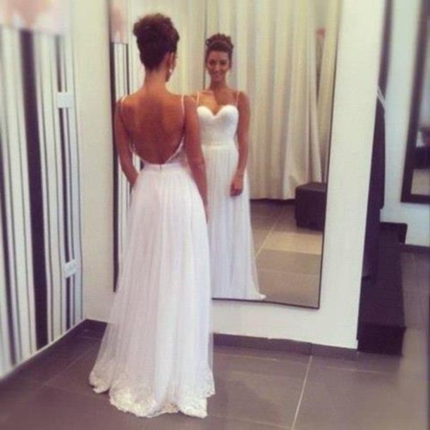 9ip1qu-l-610x610-dress-prom-backless-gown-long+gown-white-backless+dress-open-open+backed+dress-prom+dress-white+dress-wedding-wedding+dress-low-long+dress-long+prom+dresses-white+prom+dress-clothe