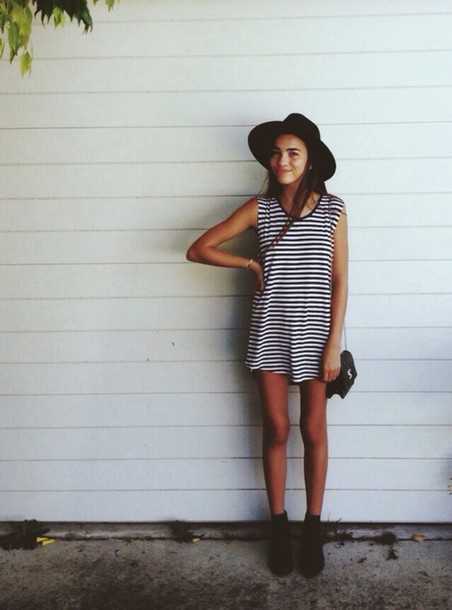 -dress-tumblr-stripes-black+white-t+shirt+dress