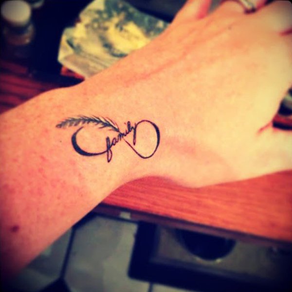 small-infinity-tattoo-for-girls