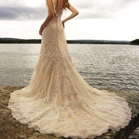 vintage lace beach wedding dress
