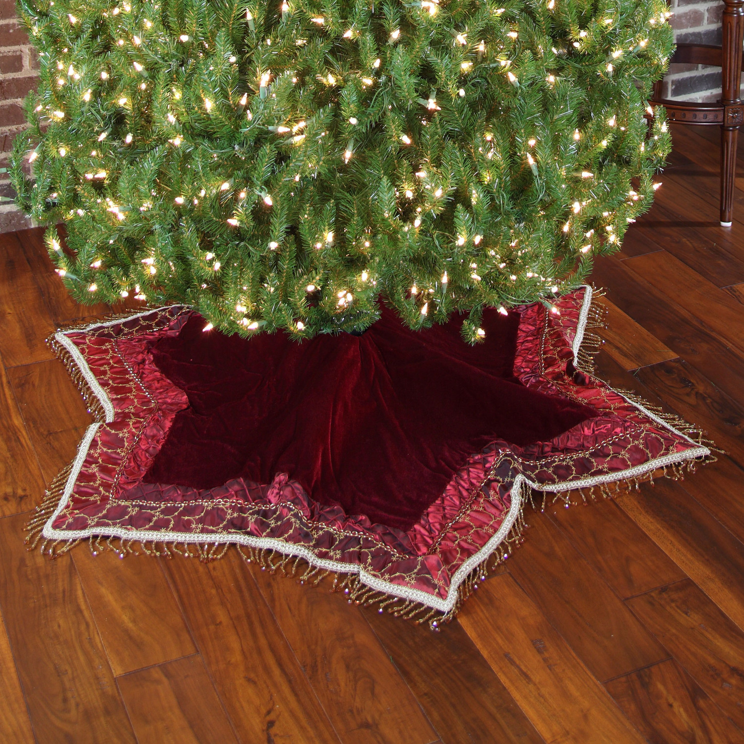 Burgundy-Tassle-Christmas-Tree-Skirt-
