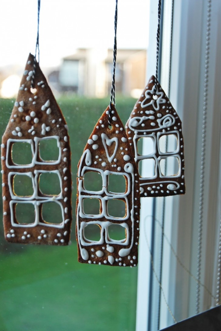 Decorative-castle-miniatures-as-Christmas-ornaments-for-glass-window