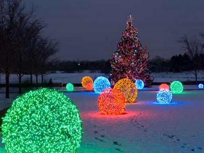 LED-Outdoor-Lighted-Christmas-Schemeations