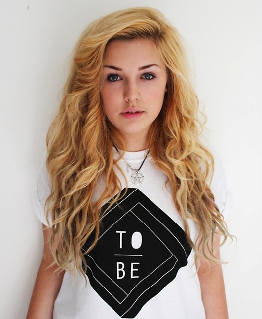 Loose-Curly-Hairstyles-for-Teenage-Girls-Ombre-Hair
