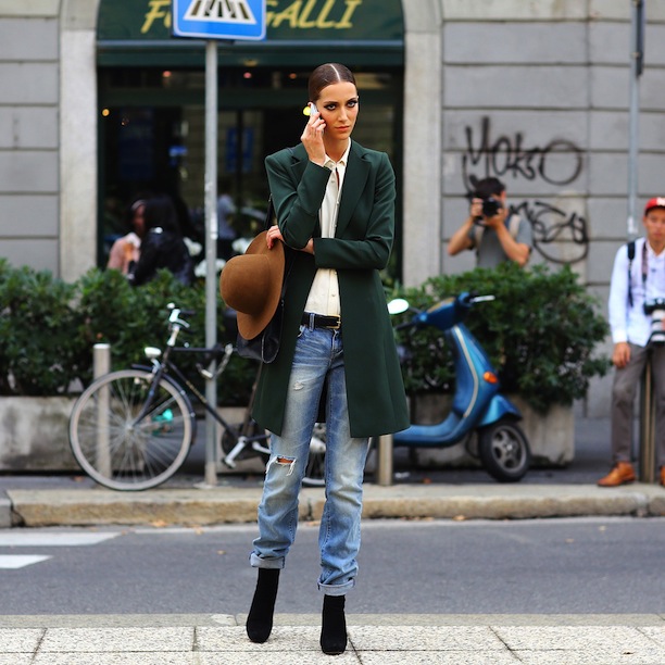 Who-What-Wear-Blog-7-Ways-To-Style-Boyfriend-Jeans-Street-Style-Inspiration-Vogue.