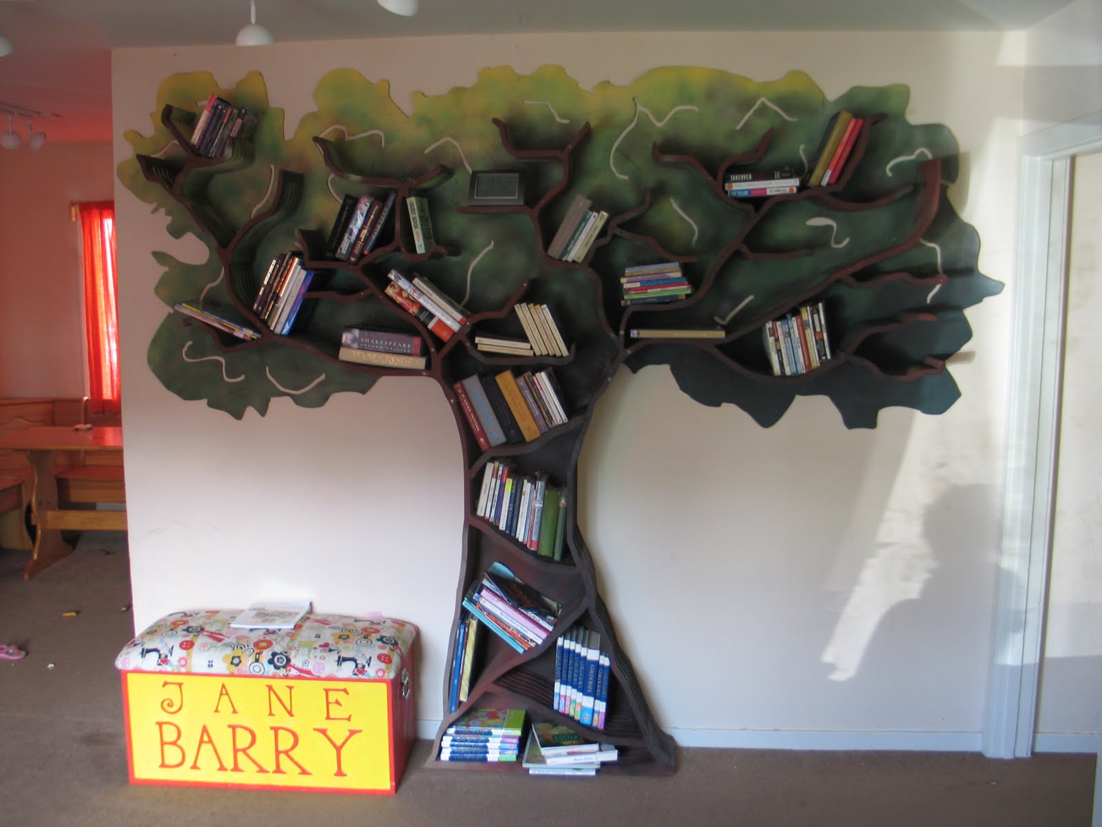 awesome-wooden-tree-bookshelf-plans-design-ideas.