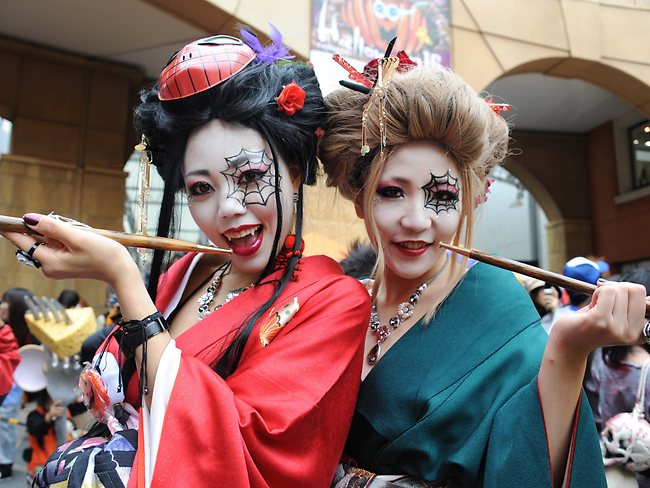 japan_street style_fashion_design_creative_trends_halloween_costume_party_make up_ideas_facebook_share_