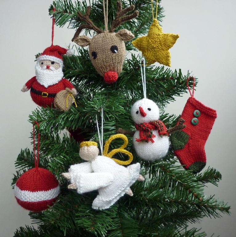 knitted-christmas-ornaments-