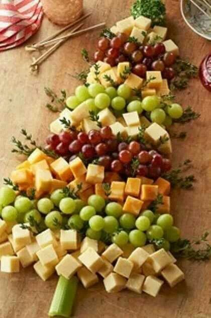 xmas Party Snack Finger Foods_Christmas tree cheese platter