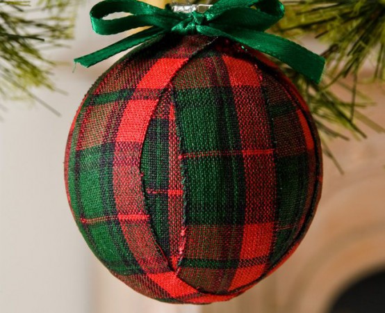 25-Tartan-Decor-Ideas-You-Must-Try-This-Christmas-24