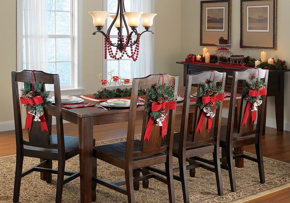 DECORATE YOUR DINNING WITH THESE LOVELY CHRISTMAS CHAIR 