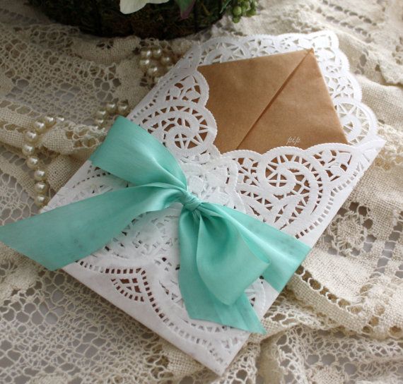 LACE WRAPPING PAPER STYLE