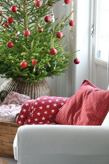 Red-And-Green-Christmas-Decoration-Ideas-2.