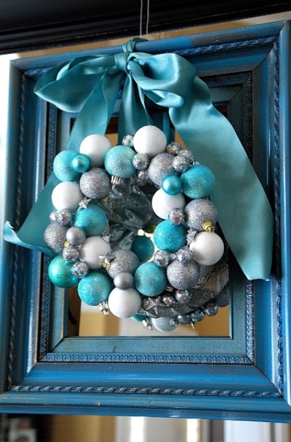 charming-silver-and-blue-christmas-decor-ideas-13