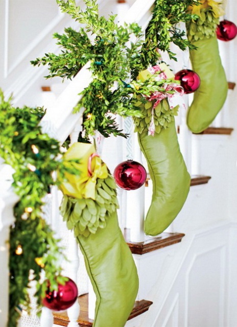 christmas-stairs-decoration-ideas-3