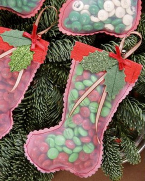 christmas-stockings-and-ideas-to-use-them-for-decor-22