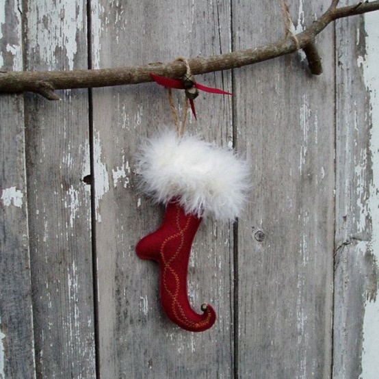christmas-stockings-and-ideas-to-use-them-for-decor-6-