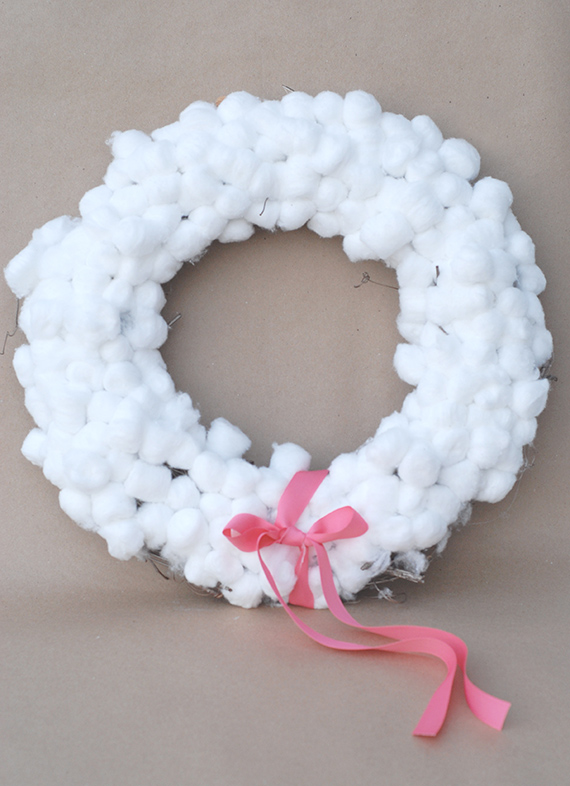 cotton-ball-wreath