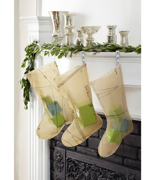 _diy-holiday-decor-stockings-12