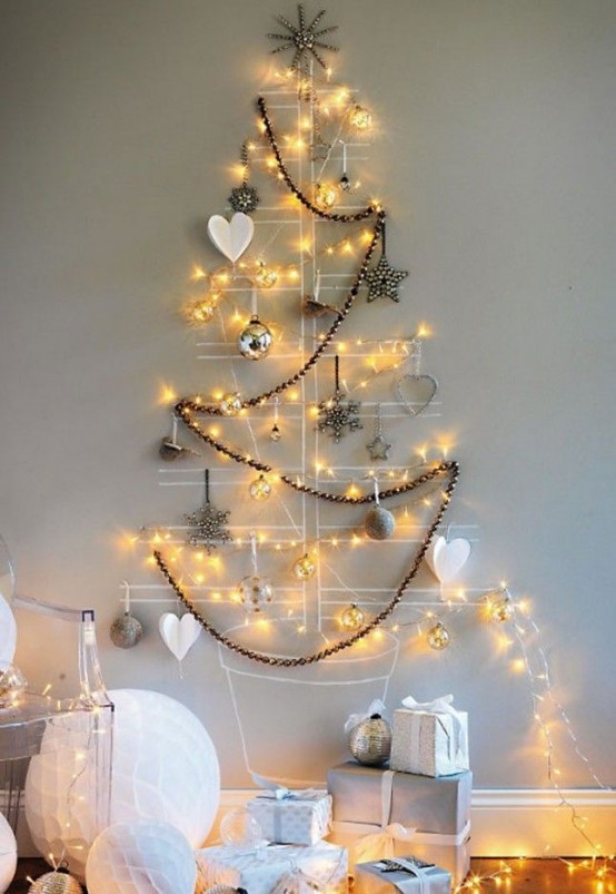 space-saving-christmas-trees-for-small-spaces-34-