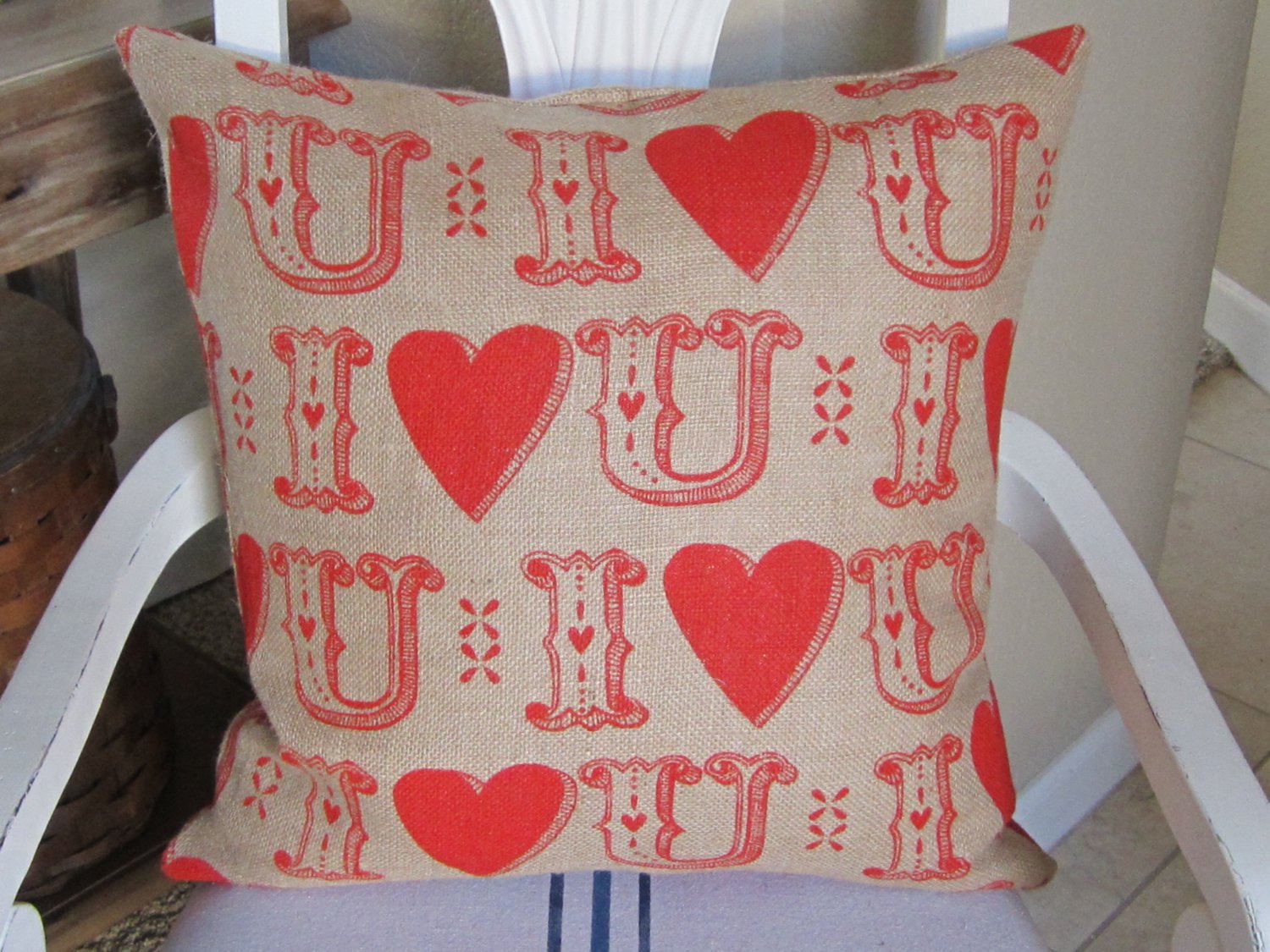 20-Charming-Handmade-Valentines-Day-Pillow-Designs-9