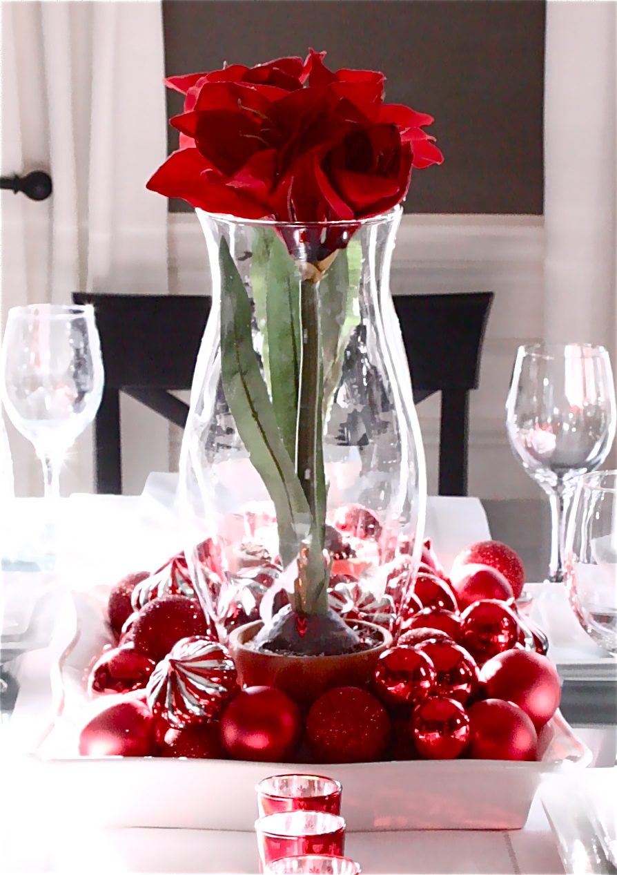 Excellent-easy-valentines-centrepiece-design-using-christmas-red-rose-inside-with-balls-natural-ideas.