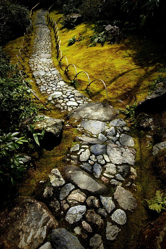 Garden-Stone-Path-12