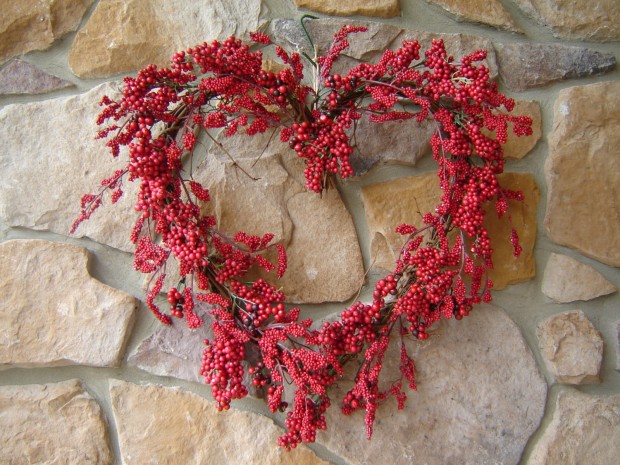 Outstandingly-Cute-Handmade-Valentines-Wreath-Designs-17-