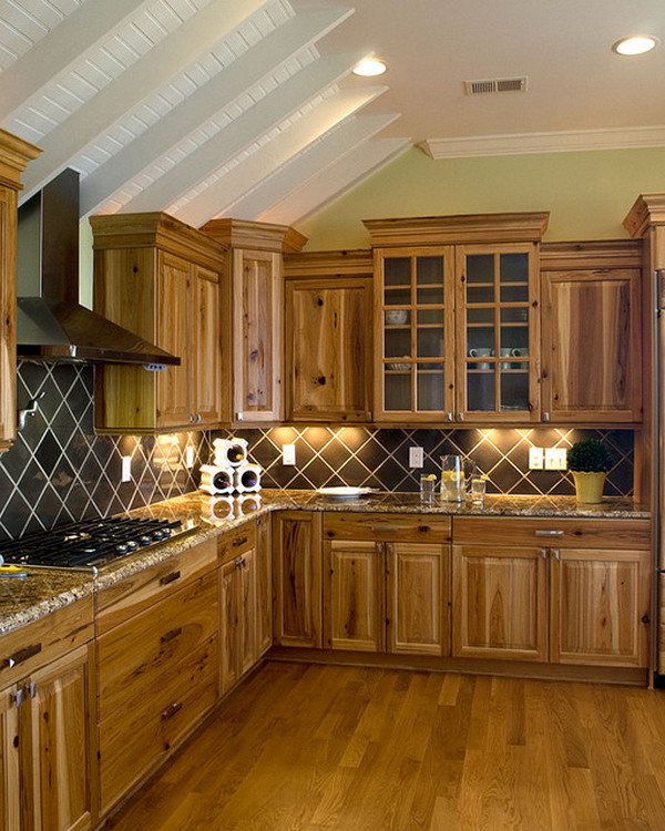 Traditional-Kitchen-Design-with-Wood-Kitchen-Fixture