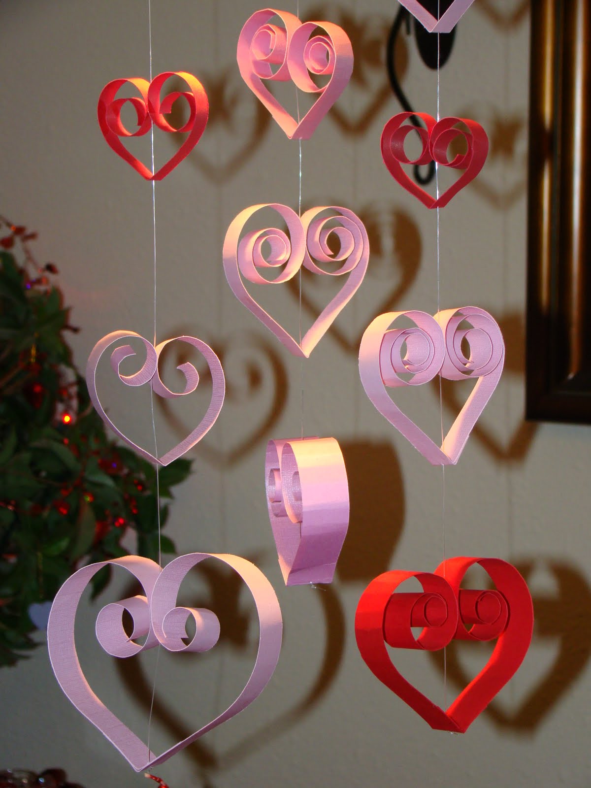 adorable-valentine-day-decorations-to-make-yourself-design-ideas-paper-craft-formed-love-with-pink-and-red