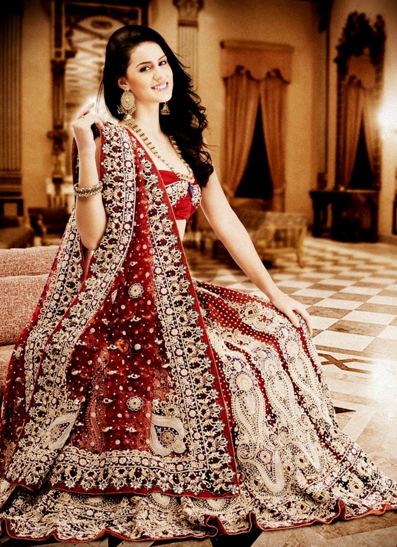 27 TRADITIONAL INDIAN BRIDAL DRESSES Godfather Style