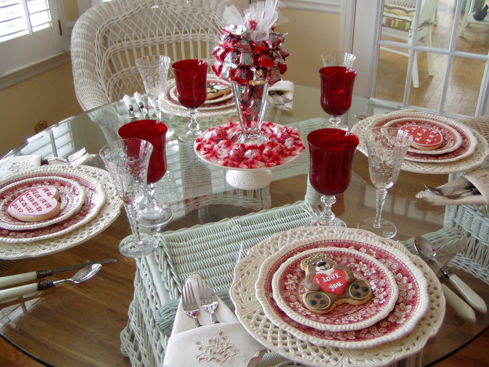 valentine-table-decorations