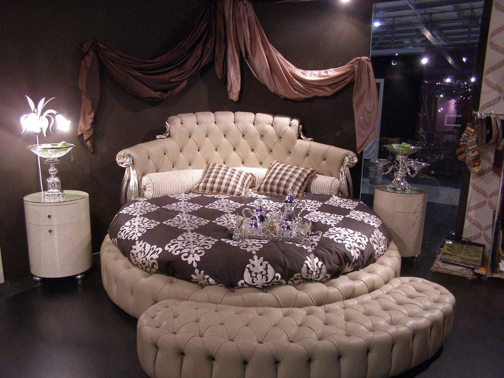 wonderful-sharp-decoration-and-round-bed-trend-with-luxury-bedroom.