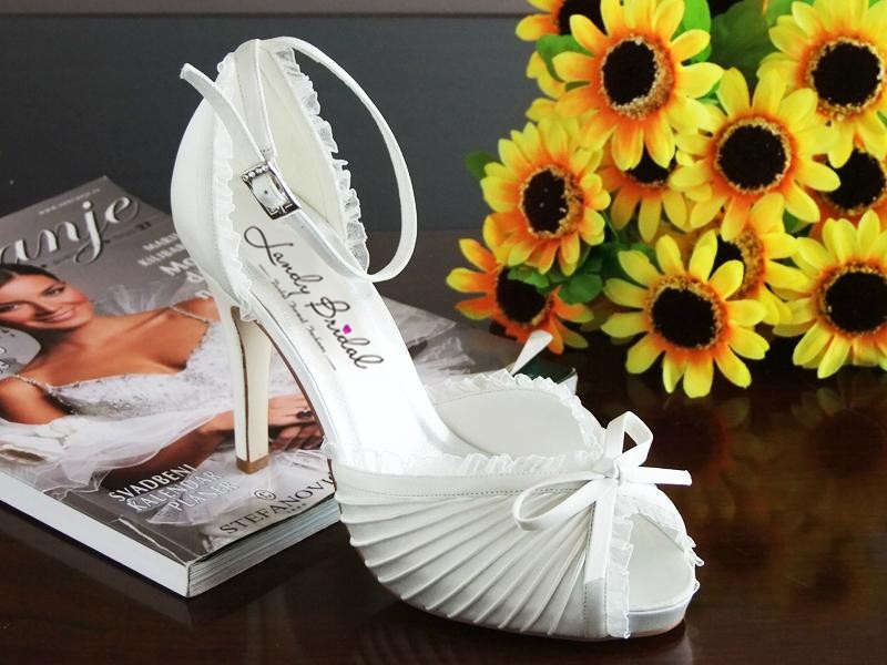 Stunning-Bridal-Shoes-Collection