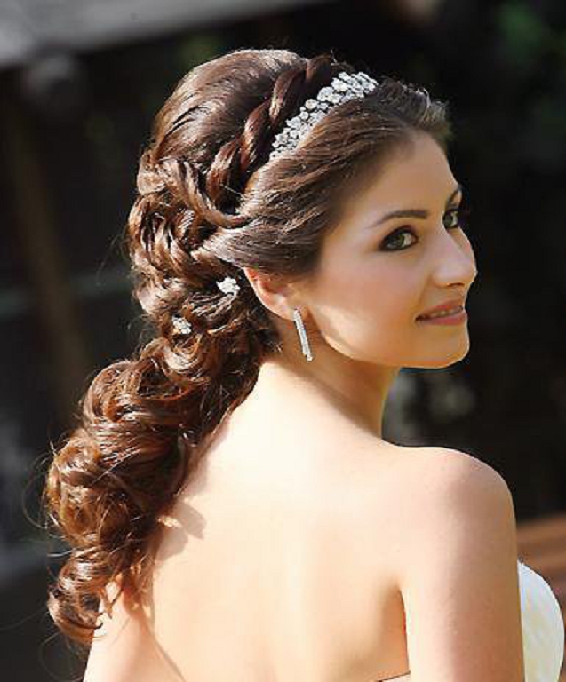 Wedding-Hairstyles-with-Braids-