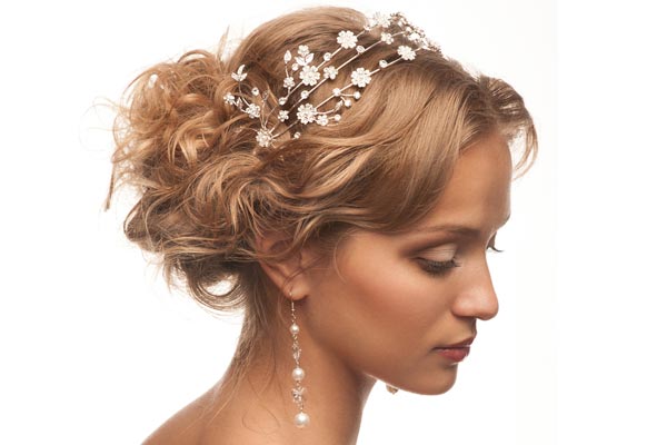 Wedding-Hairstyles-with-a-Headband