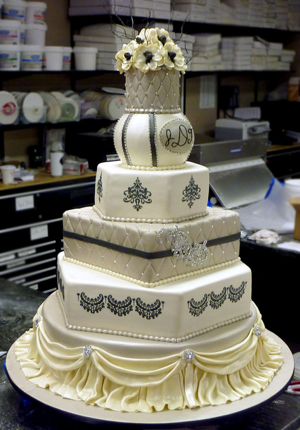 cake-boss-wedding-photo-FuGn