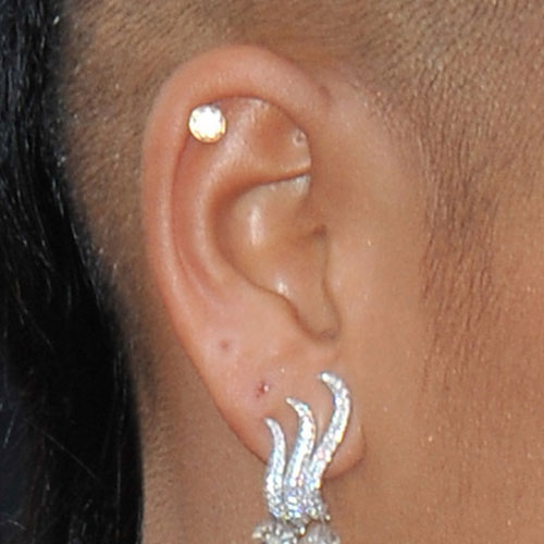 cassie-helix-ear-piercing.