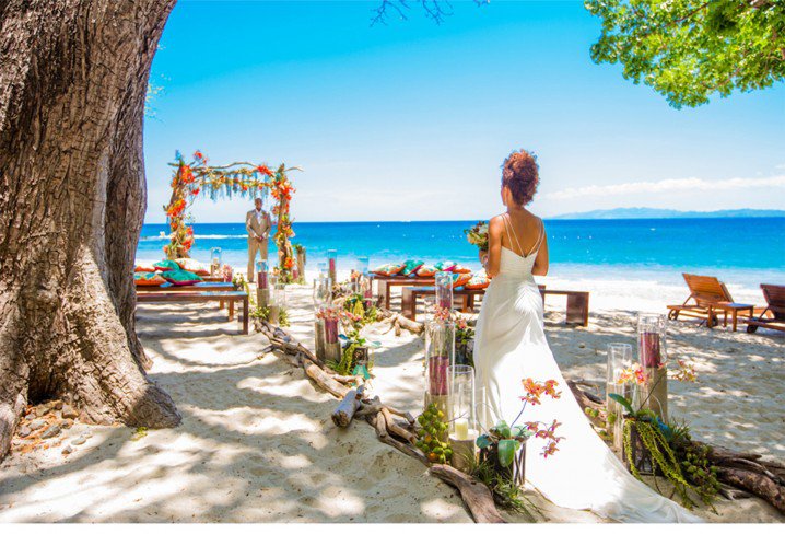 costa_rica_colorful_luxury_wedding_four_seasons_styled_beach_tropical_