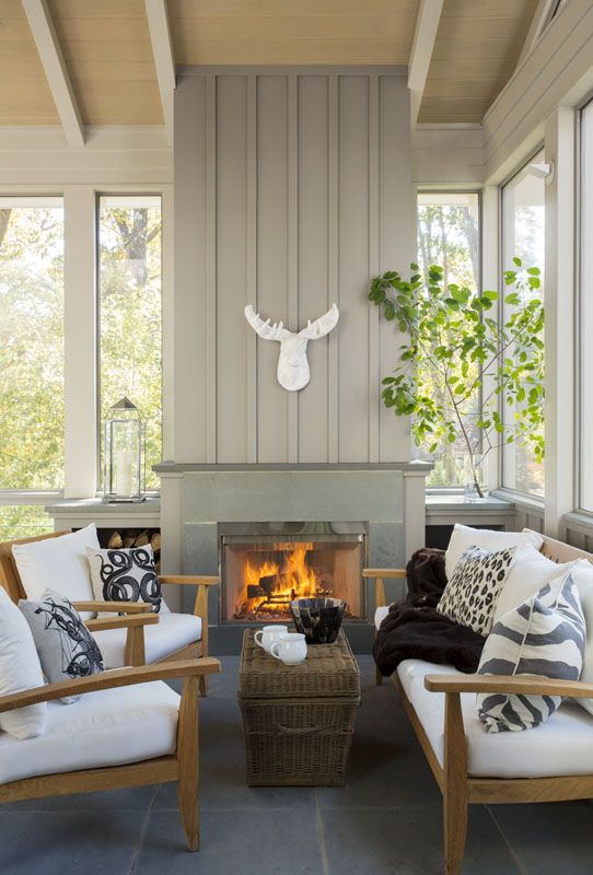 farmhouse-sunrooms-you-will-never-want-to-leave-16.