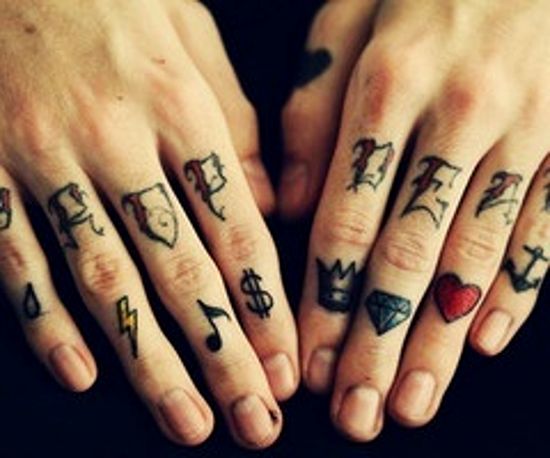 finger tatoo...
