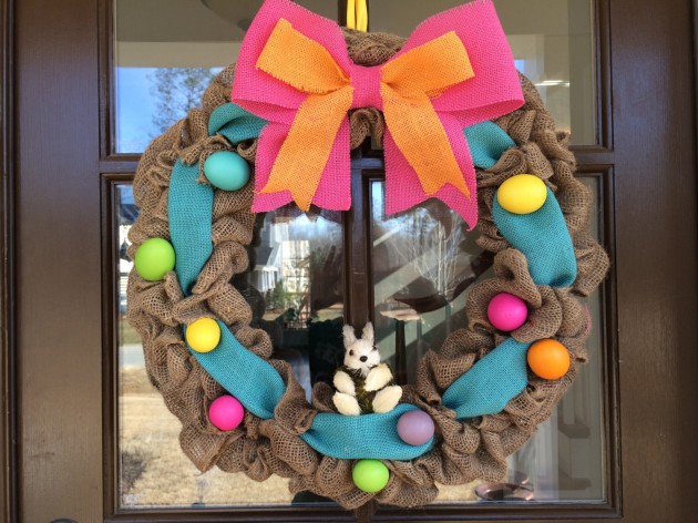 21-Colorful-Handmade-Easter-Wreath-Designs-8-