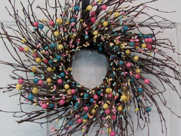 26-Creative-and-Easy-Handmade-Easter-Wreath-Designs-9-
