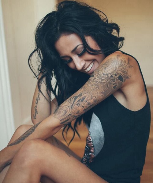 Amazing-female-cross-tattoos-sleeve-photos.