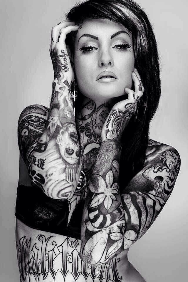 Beautiful-Girl-With-Black-And-White-Tattoo-On-Body.