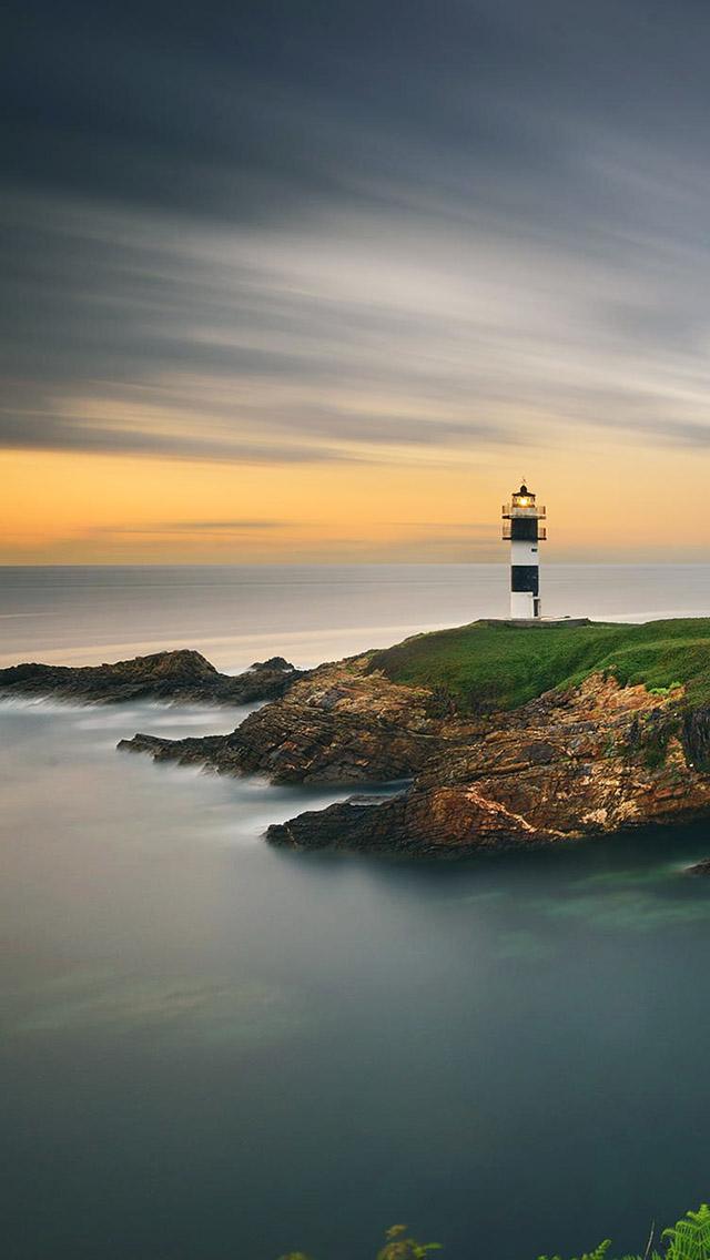 Beautiful-Lighthouse-Sunset-Ocean-iPhone-5-Wallpaper.