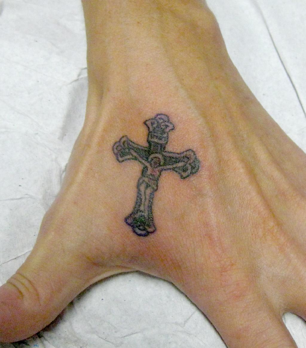 Cross-Tattoos-7.