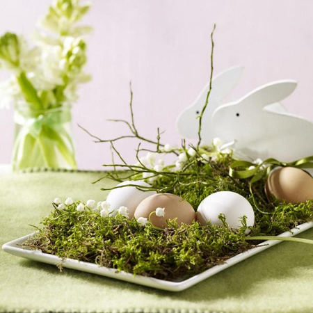 Easter-decoration-in-fresh-spring-green.