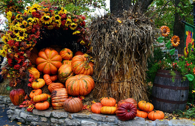 -Fall-Outdoor-Decorations.