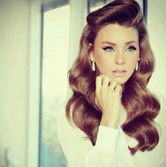 30 Fabulous Retro Hairstyles To Give A Vintage Look